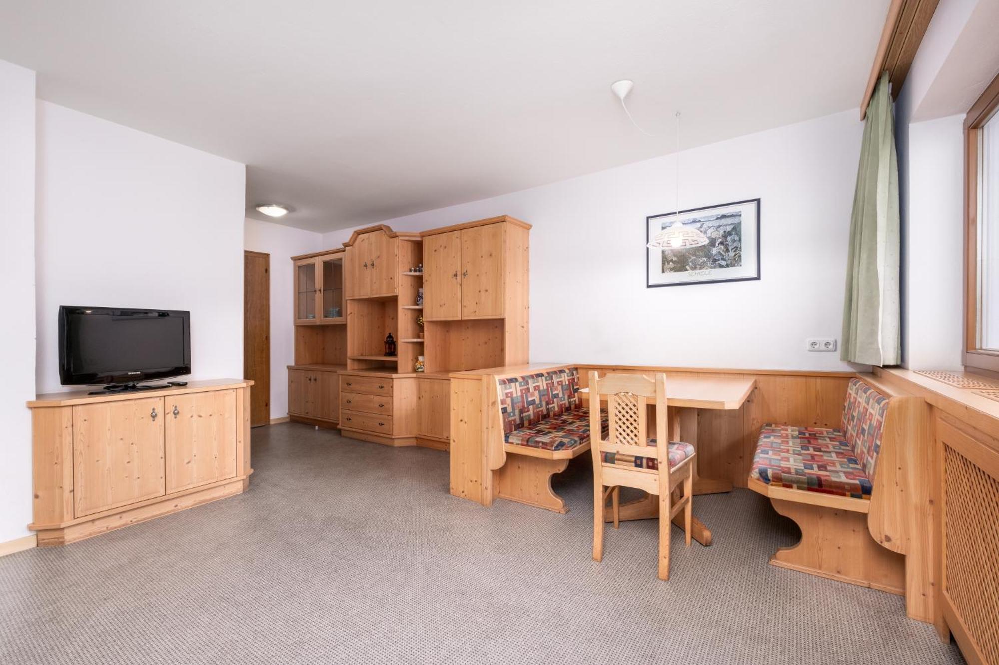 マイヤーホーフェンHaus Tuxerklammアパートメント 部屋 写真